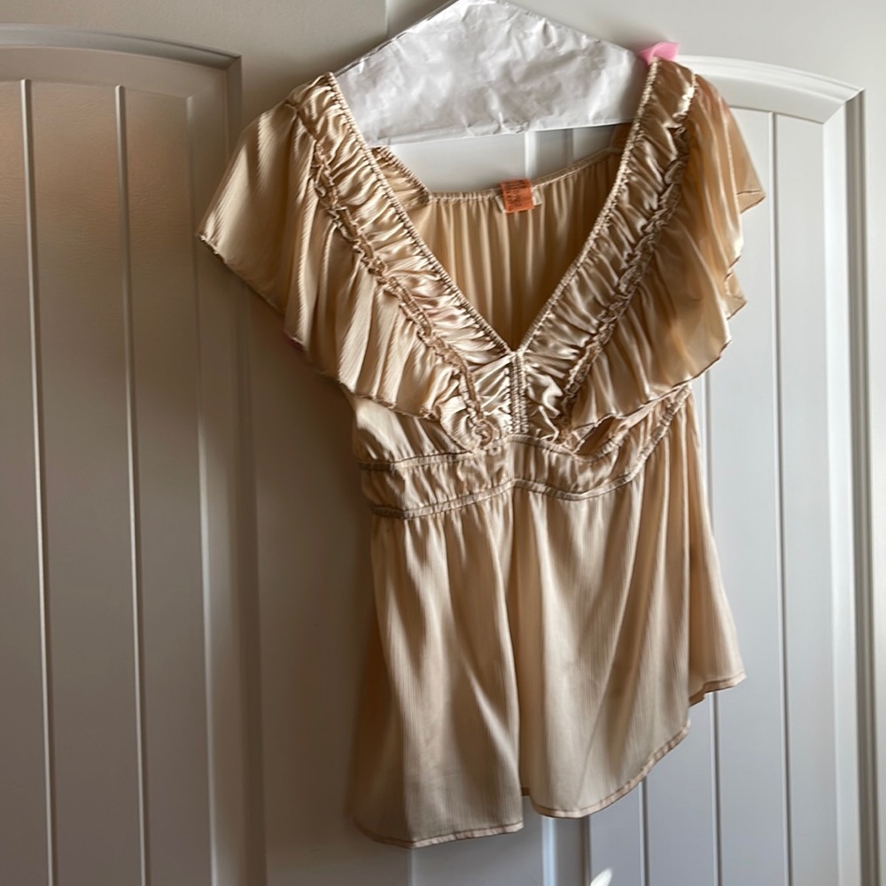 Champagne neck top
